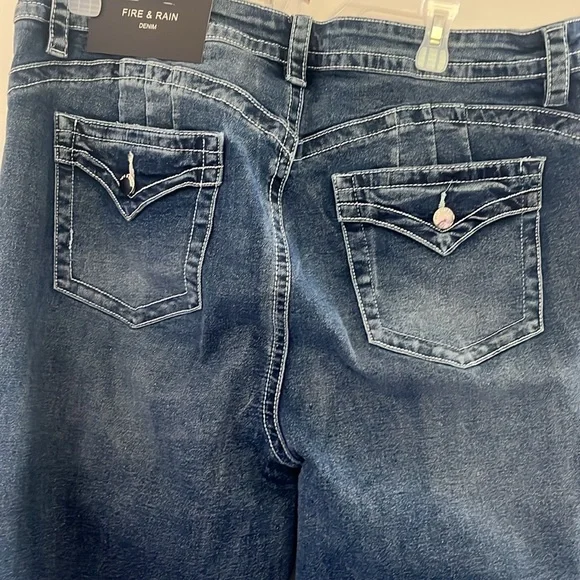 Fire& rain Women's Blue Jeans - Picture 5 of 7